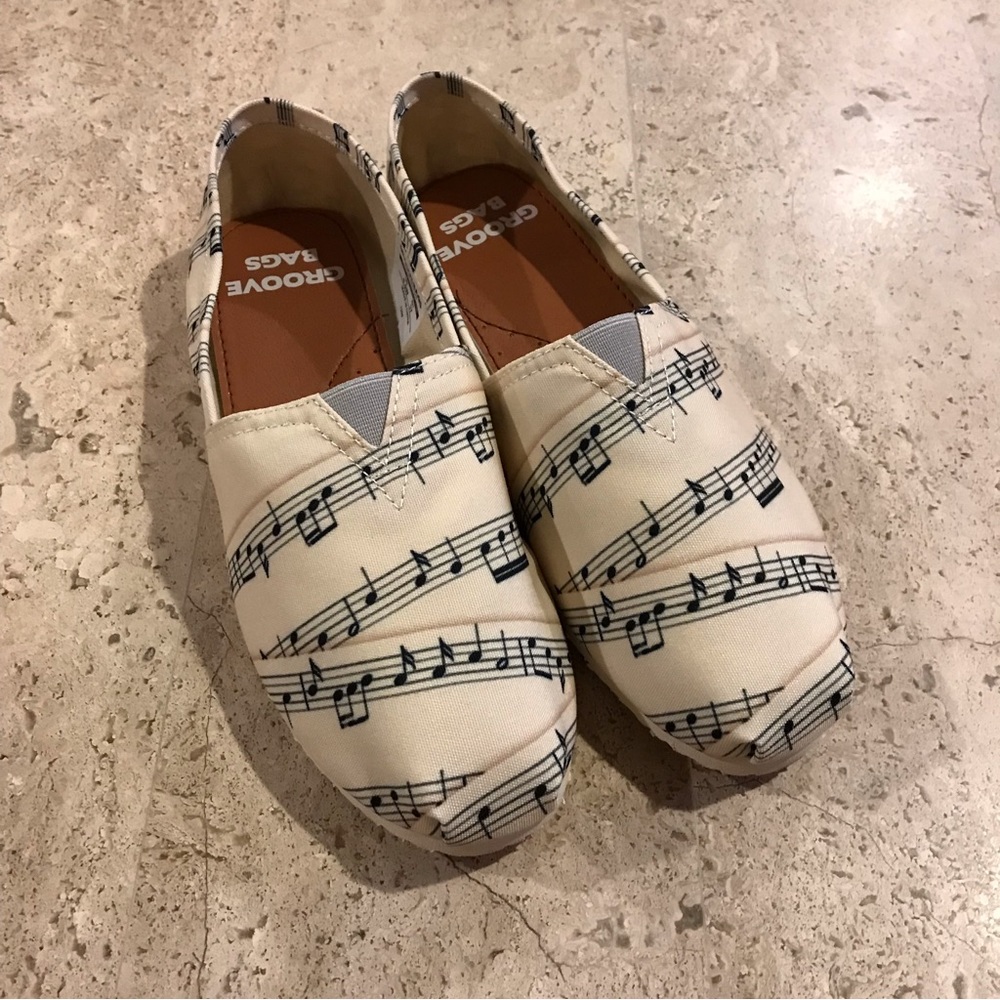 NWOT Music Note Slip On Canvas Flats